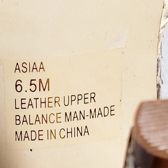 Steve Madden Snakeskin and Wood Women's Sandals Minor Flaw - Picture 12 of 13